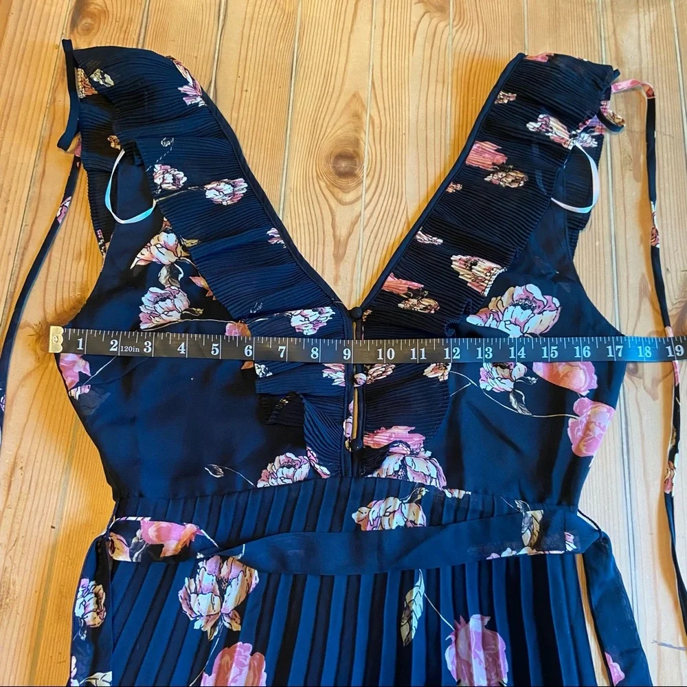 NWOT Lulus Loved By You Navy Blue Floral Print Pleated Chiffon Maxi Dress_8